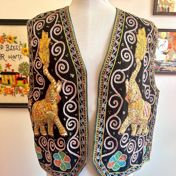Vintage Hippie Elephant Embroidered Velvet Vest - Picture 4 of 9